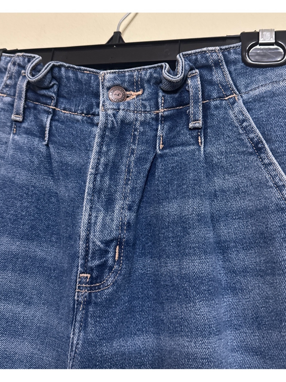 Ultra High Rise Mom Jeans - Picture 5 of 8
